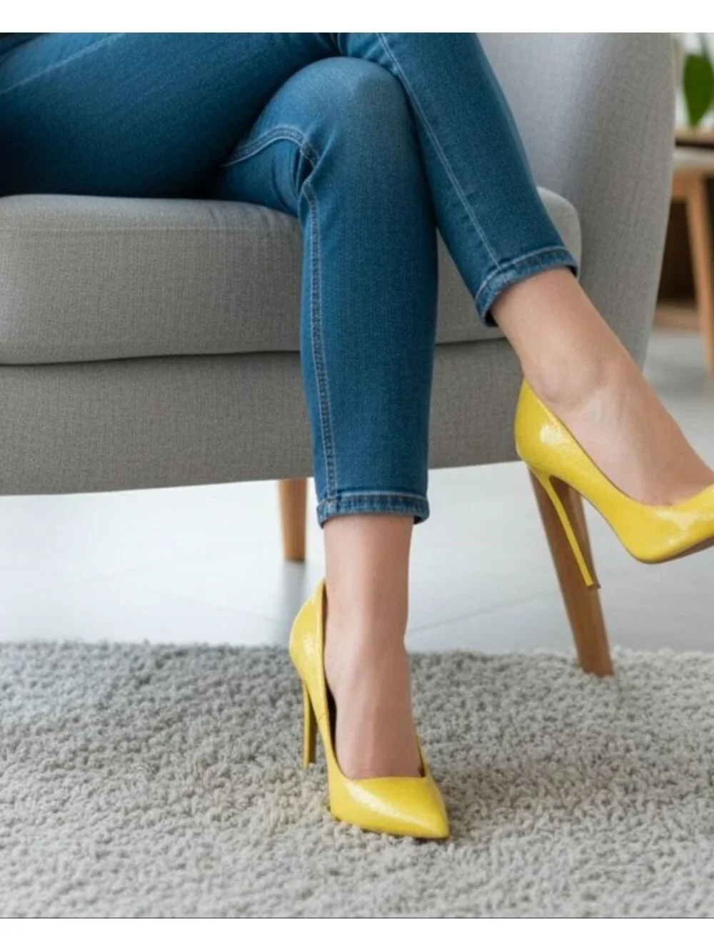 Yellow High Heel Pumps With Faux Snakeskin Texture & Pointed Toe Design - Picture 4 of 16